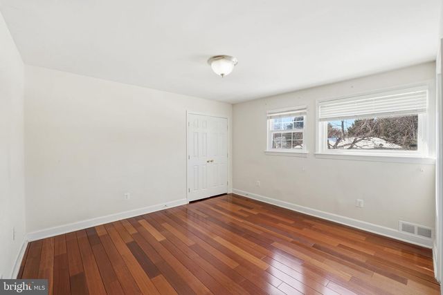 5205 BROOKEWAY DR, Bethesda, MD 20816