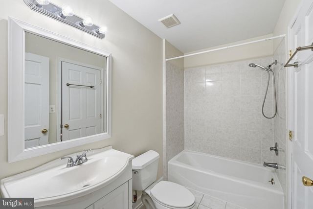 5205 BROOKEWAY DR, Bethesda, MD 20816