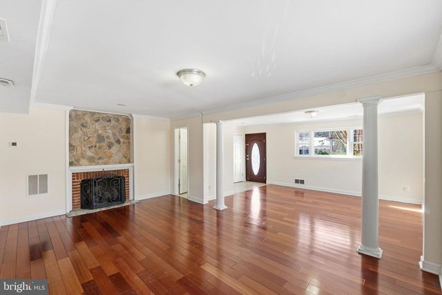 5205 BROOKEWAY DR, Bethesda, MD 20816