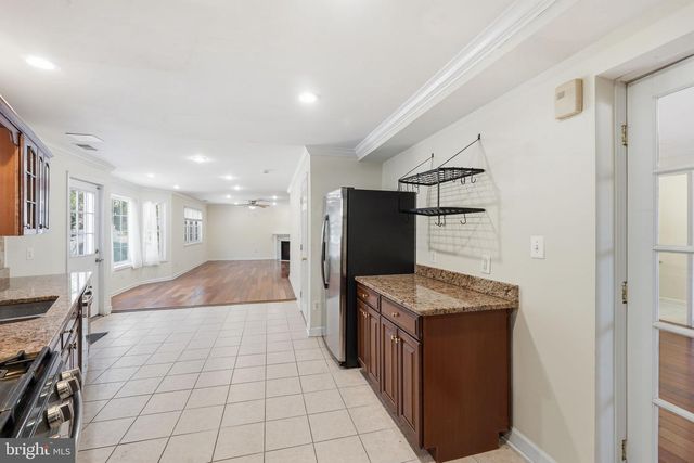 5205 BROOKEWAY DR, Bethesda, MD 20816