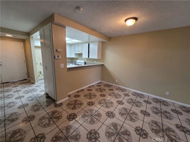 959 S Mountain, Ontario, CA 91762