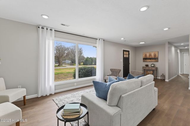 1607 Dellaire Drive, Elizabeth City, NC 27909