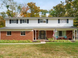47848 Sonnett Drive, Macomb, MI 48042