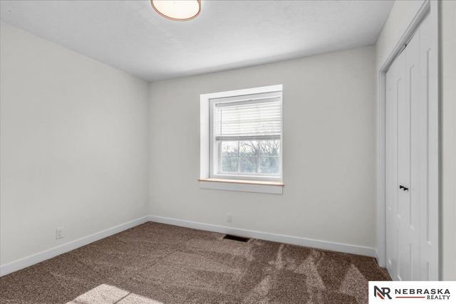 9500 Dawn Drive, Plattsmouth, NE 68048