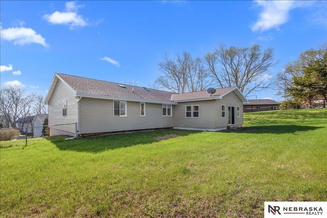 9500 Dawn Drive, Plattsmouth, NE 68048