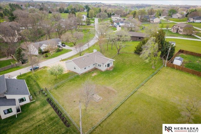 9500 Dawn Drive, Plattsmouth, NE 68048
