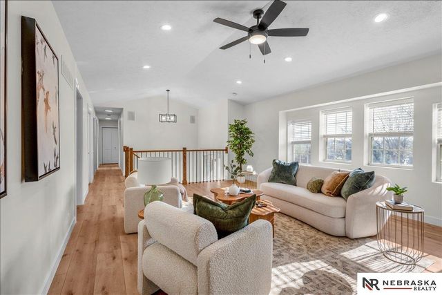 9500 Dawn Drive, Plattsmouth, NE 68048