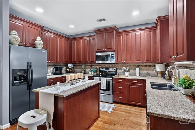 6 Castle Hill Road, Savannah, GA 31419
