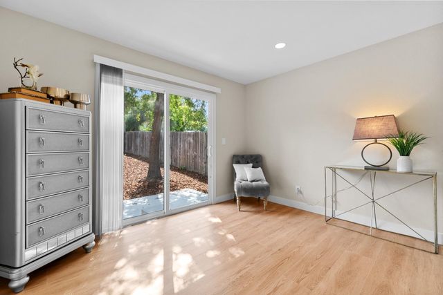 8366-8368 Madison Ave, Fair Oaks, CA 95628