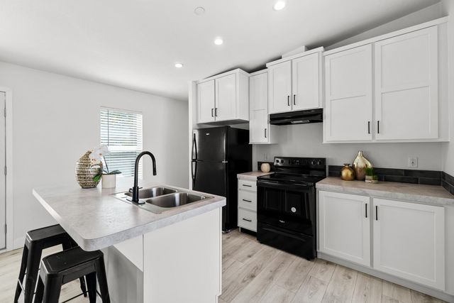 8366-8368 Madison Ave, Fair Oaks, CA 95628