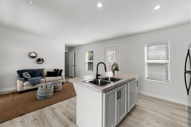 8366-8368 Madison Ave, Fair Oaks, CA 95628