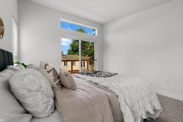 8366-8368 Madison Ave, Fair Oaks, CA 95628