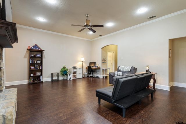 407 Whitaker, Bullard, TX 75757
