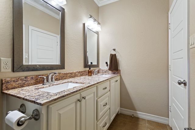 407 Whitaker, Bullard, TX 75757