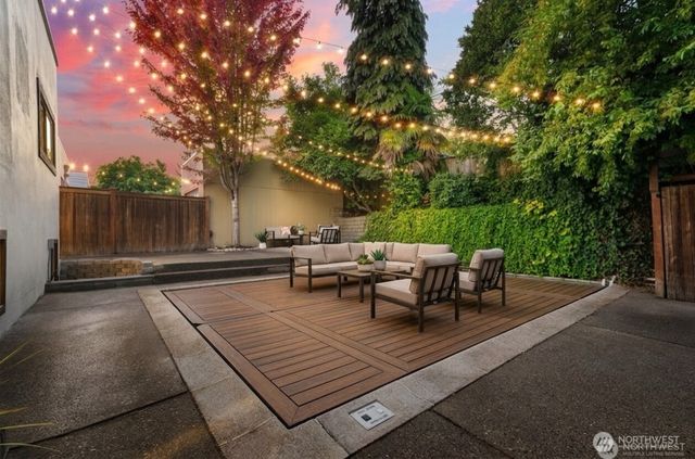 1128 N 77th Street, Seattle, WA 98103