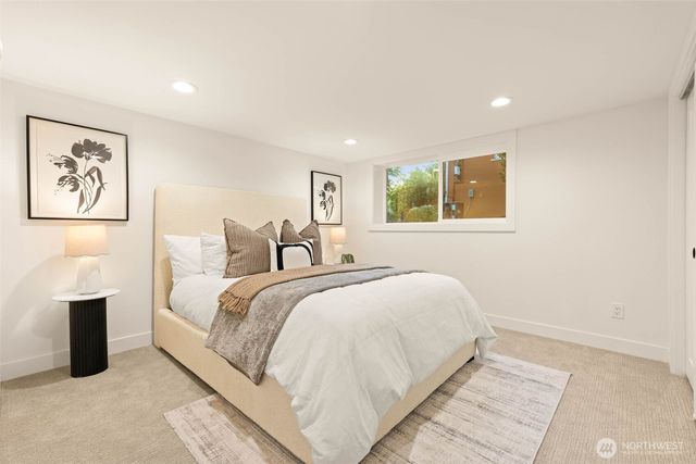 1128 N 77th Street, Seattle, WA 98103