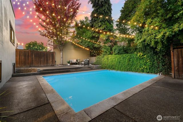 1128 N 77th Street, Seattle, WA 98103