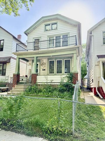 1935 S 10th STREET, Milwaukee, WI 53204