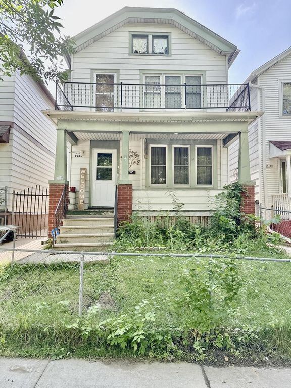 1935 S 10th STREET, Milwaukee, WI 53204