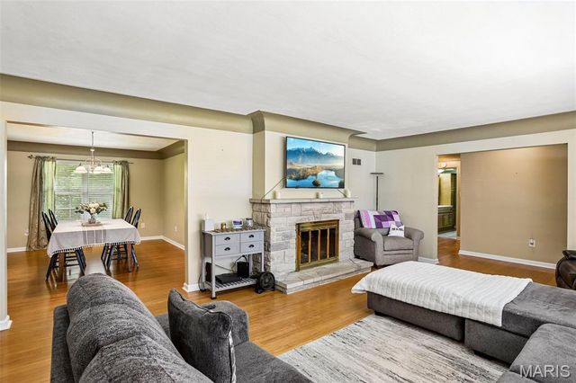 7 Lou Juan Drive, Glen Carbon, IL 62034