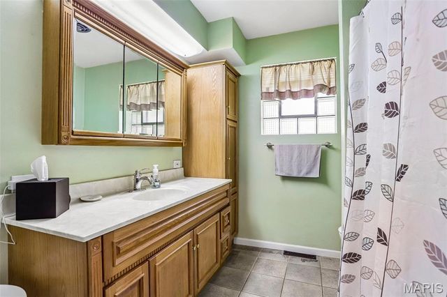 7 Lou Juan Drive, Glen Carbon, IL 62034