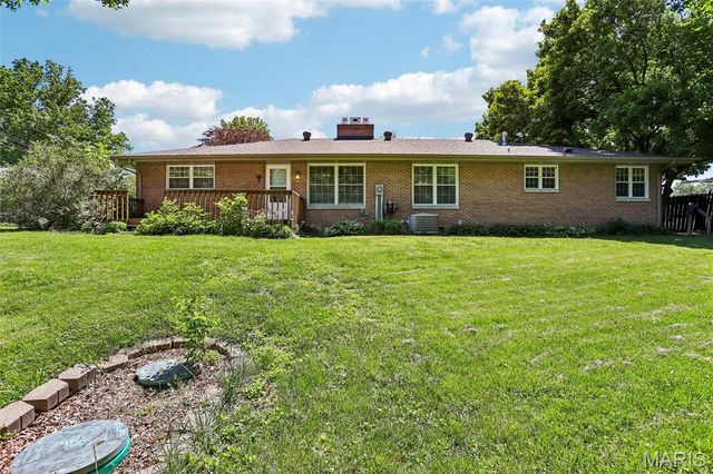 7 Lou Juan Drive, Glen Carbon, IL 62034