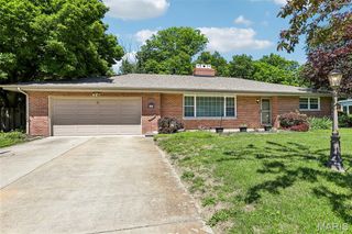 7 Lou Juan Drive, Glen Carbon, IL 62034