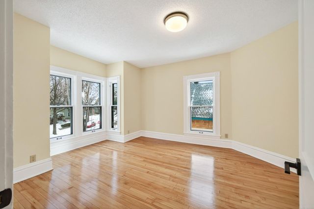 2302 Brewster Street, Saint Paul, MN 55108