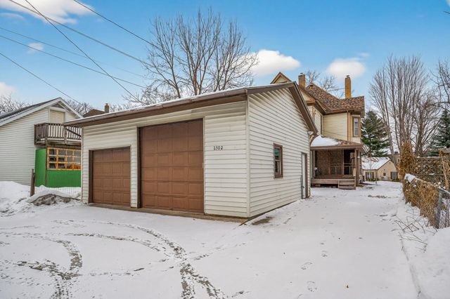 2302 Brewster Street, Saint Paul, MN 55108