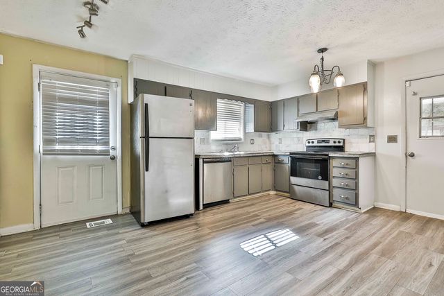 538 Wexwood Drive, Riverdale, GA 30274