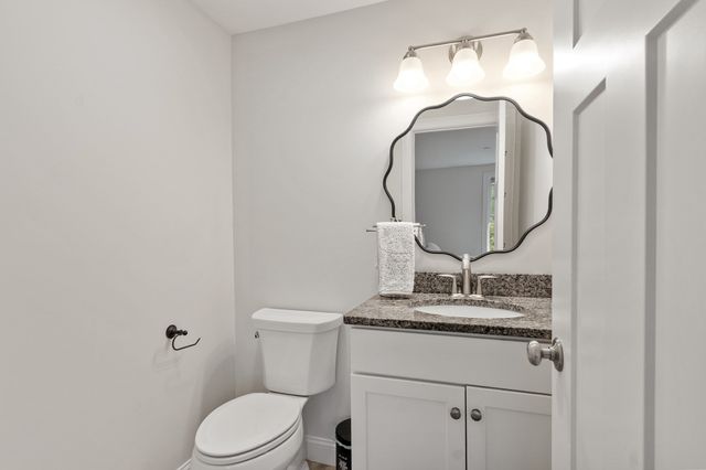 215 Main St 215, Maynard, MA 01754