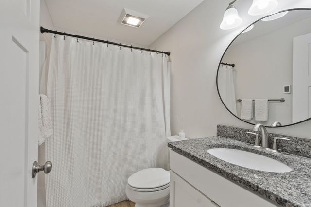 215 Main St 215, Maynard, MA 01754