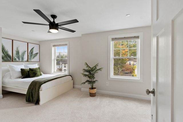 215 Main St 215, Maynard, MA 01754