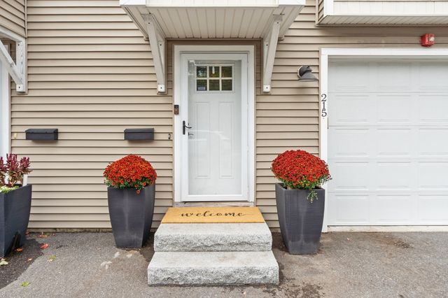 215 Main St 215, Maynard, MA 01754