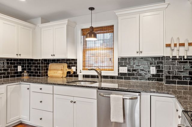 215 Main St 215, Maynard, MA 01754