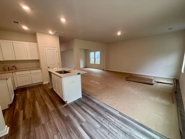 12127 Lansbury Drive, Inman, SC 29349