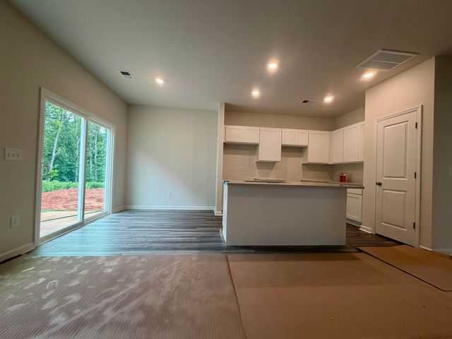 12127 Lansbury Drive, Inman, SC 29349