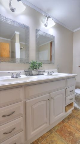 54 West Wright Avenue, Waterloo, NY 13165