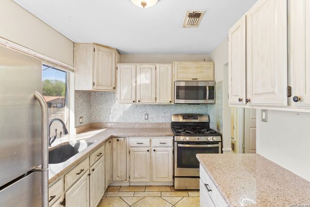 4503 Guadalajara, San Antonio, TX 78233