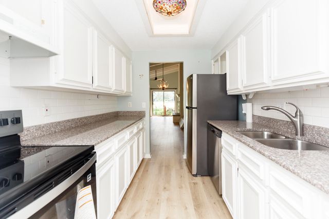 101 Ventura Place, Mount Pleasant, SC 29464