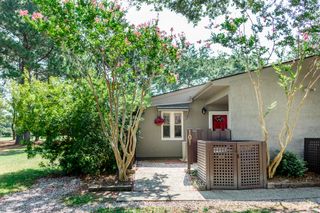 101 Ventura Place, Mount Pleasant, SC 29464