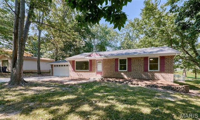 1397 Valli Lane, St Charles, MO 63304