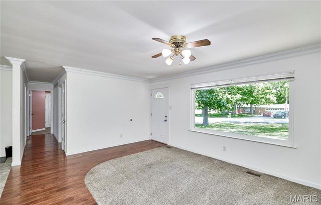 1397 Valli Lane, St Charles, MO 63304