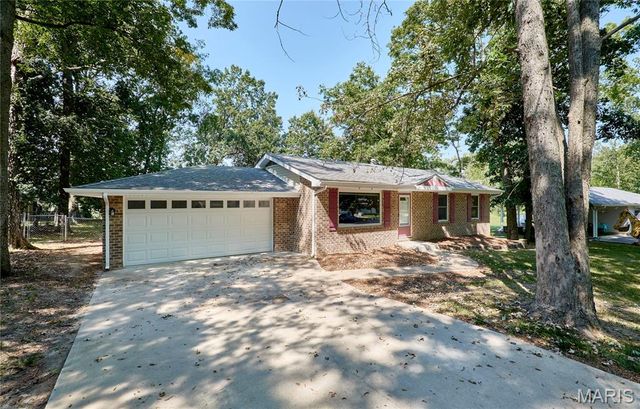 1397 Valli Lane, St Charles, MO 63304