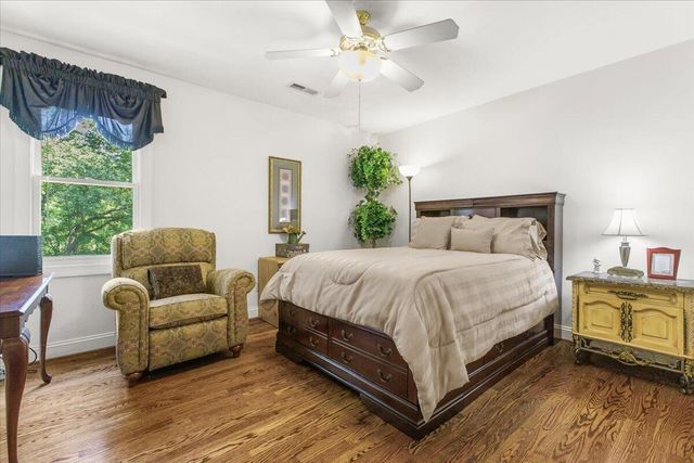 8343 Strathmore LN, Roanoke, VA 24019