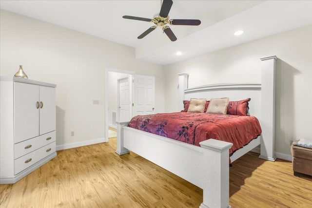 8343 Strathmore LN, Roanoke, VA 24019
