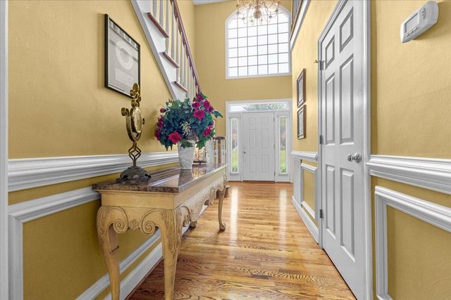 8343 Strathmore LN, Roanoke, VA 24019