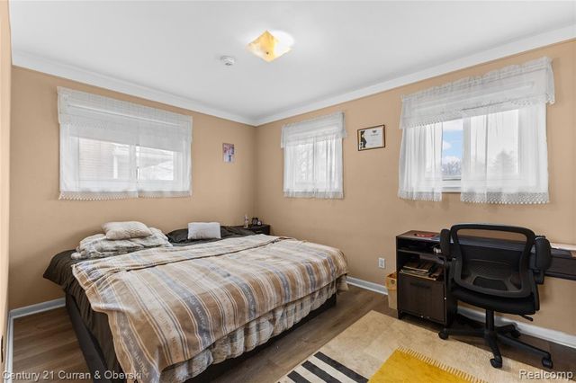 8605 Dixie Lane, Dearborn Heights, MI 48127