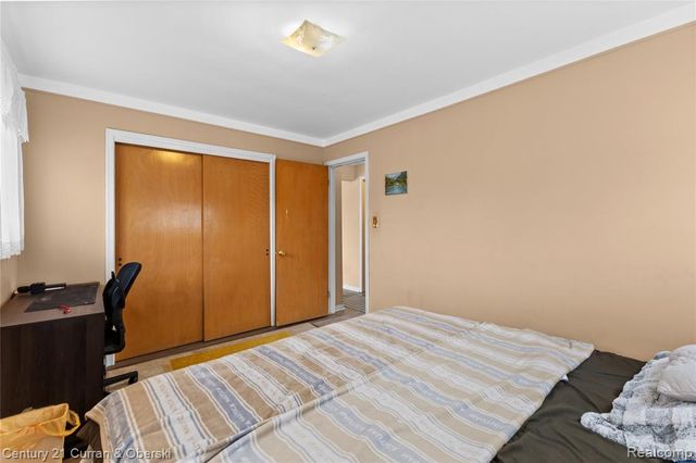 8605 Dixie Lane, Dearborn Heights, MI 48127