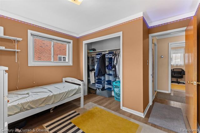 8605 Dixie Lane, Dearborn Heights, MI 48127